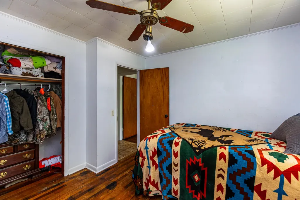 609 State Highway 2036 Letcher KY 41832