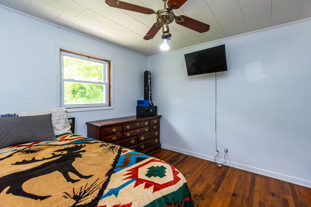 609 State Highway 2036 Letcher KY 41832