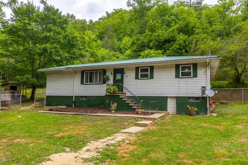 609 State Highway 2036 Letcher KY 41832