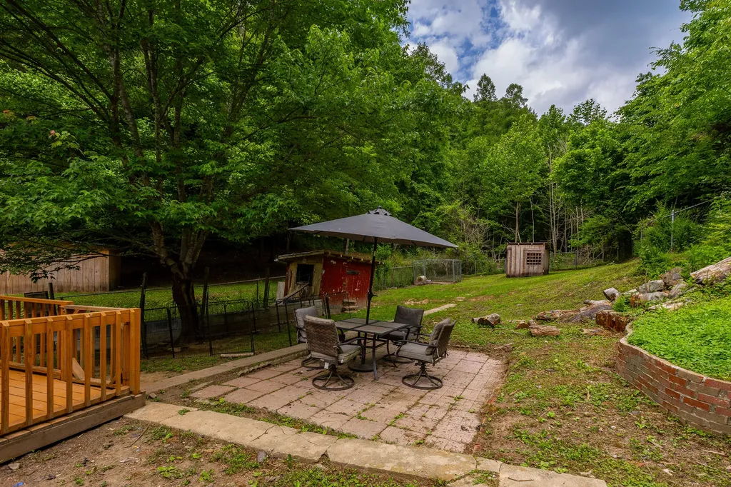 609 State Highway 2036 Letcher KY 41832
