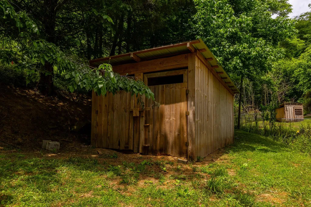 609 State Highway 2036 Letcher KY 41832