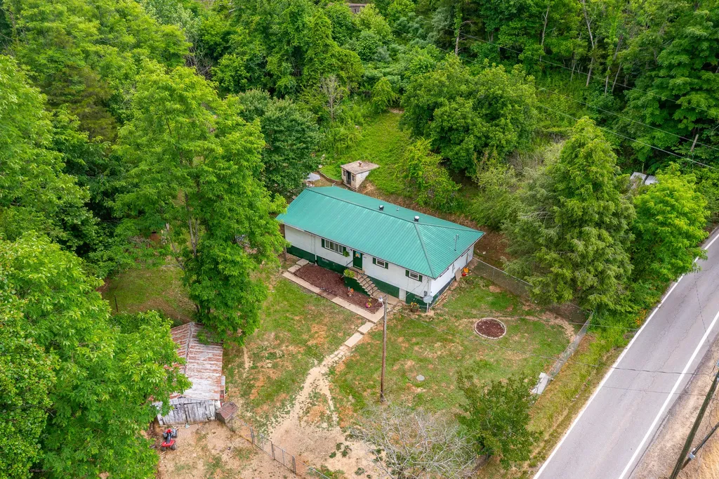 609 State Highway 2036 Letcher KY 41832