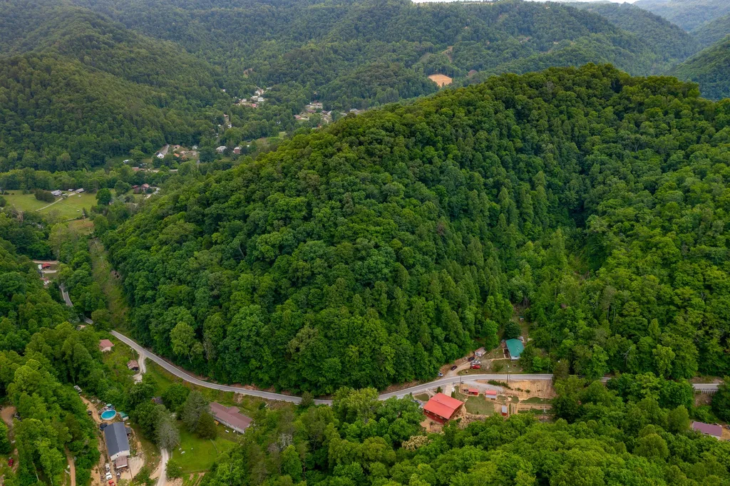 609 State Highway 2036 Letcher KY 41832