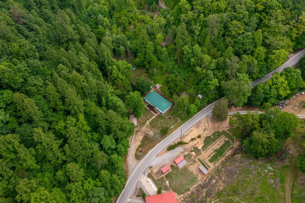 609 State Highway 2036 Letcher KY 41832