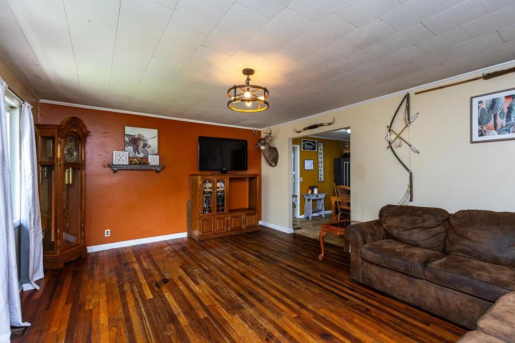 609 State Highway 2036 Letcher KY 41832