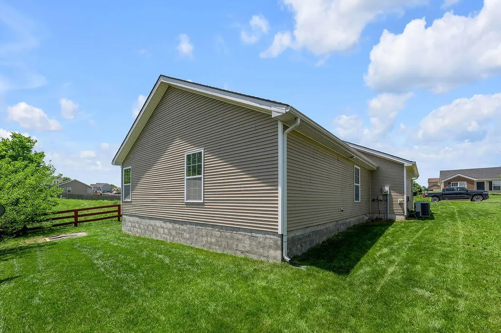 124 Lake Forest Drive Georgetown KY 40324