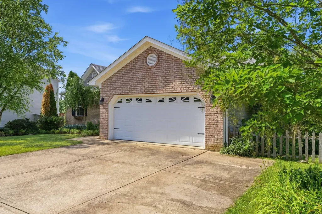 112 Harp Court Georgetown KY 40324