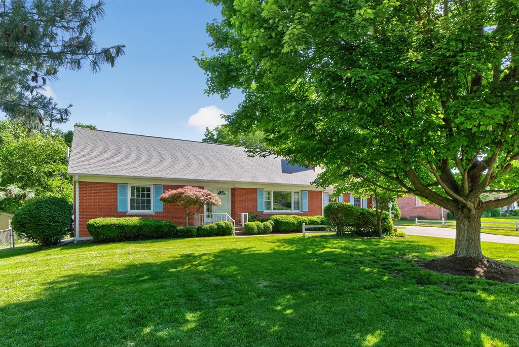 1685 Linstead Drive Lexington KY 40504