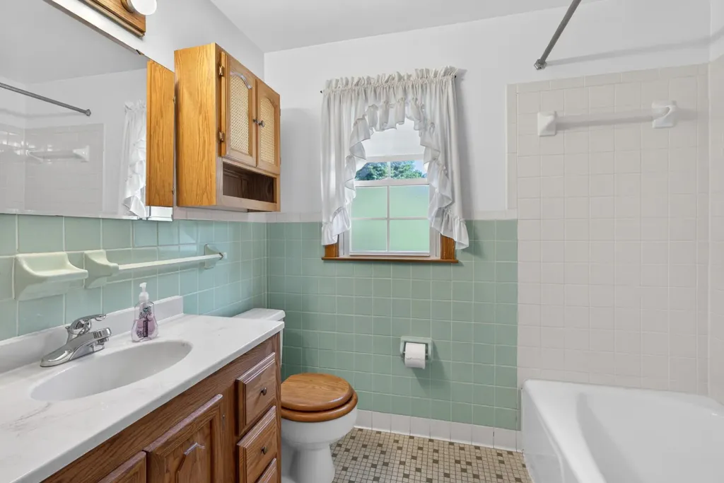 1685 Linstead Drive Lexington KY 40504