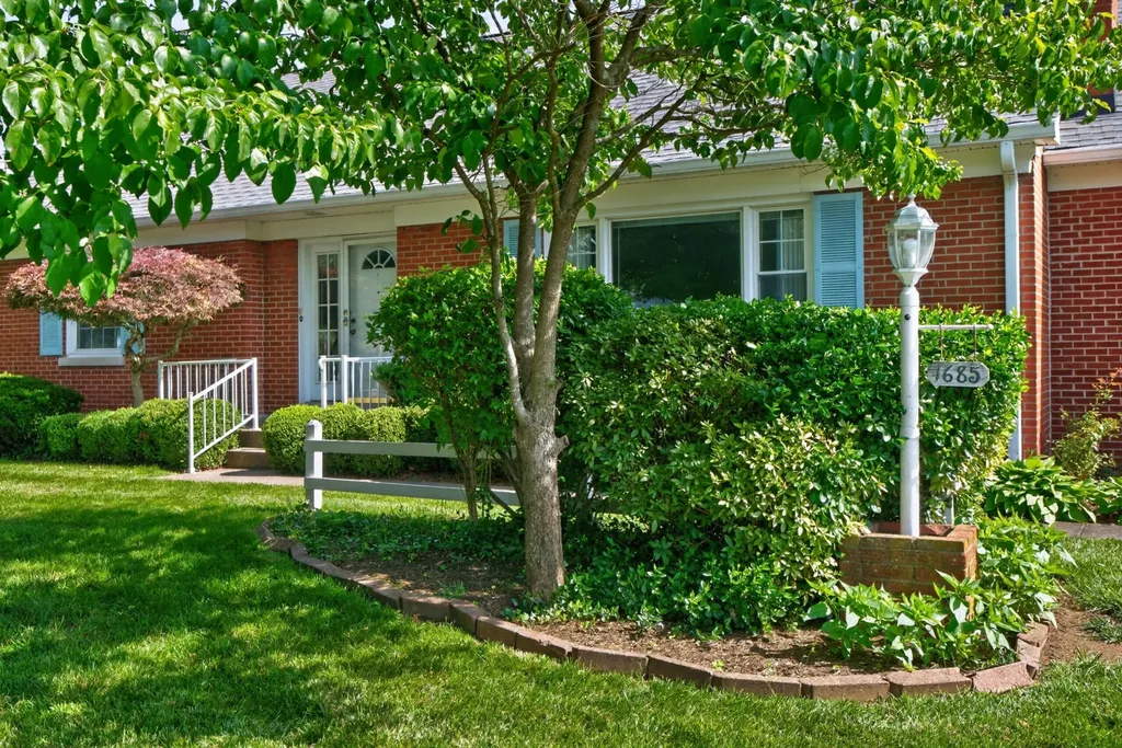 1685 Linstead Drive Lexington KY 40504