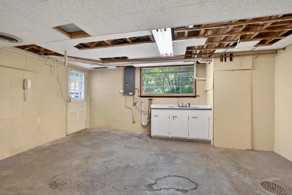 1685 Linstead Drive Lexington KY 40504