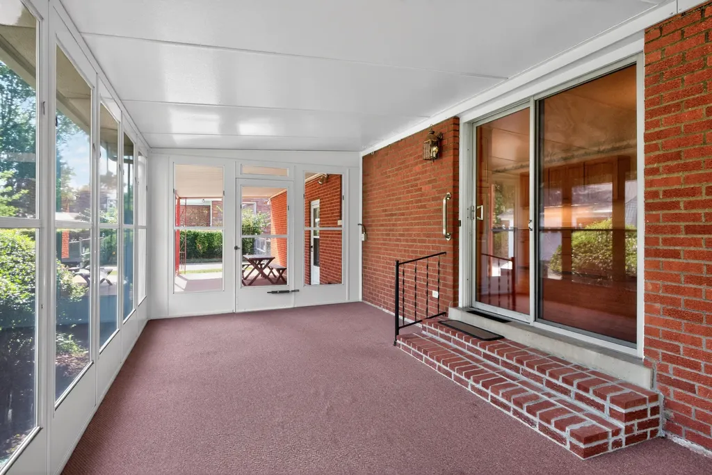 1685 Linstead Drive Lexington KY 40504