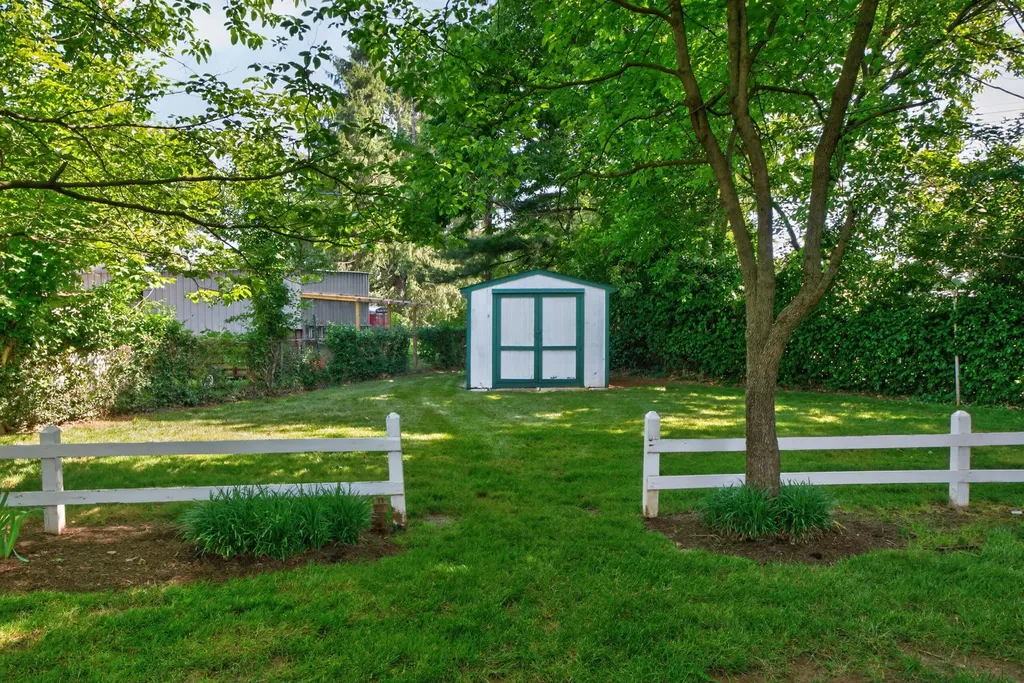 1685 Linstead Drive Lexington KY 40504