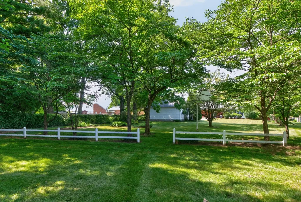1685 Linstead Drive Lexington KY 40504