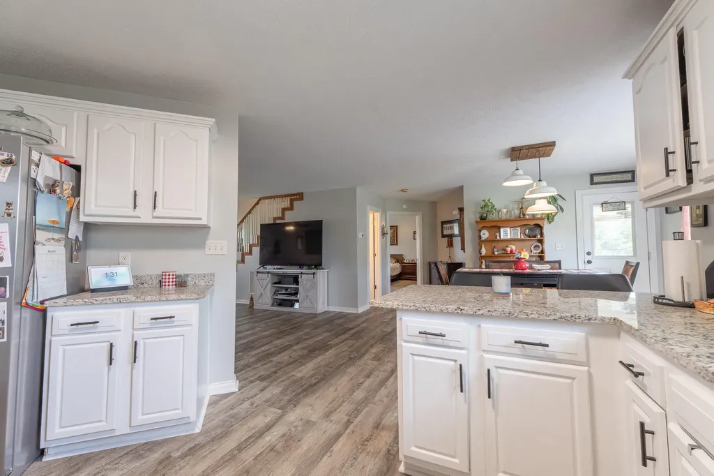 207 Clover Pointe Drive Somerset KY 42503