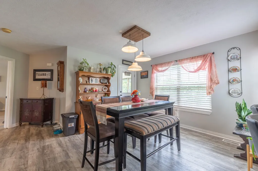 207 Clover Pointe Drive Somerset KY 42503