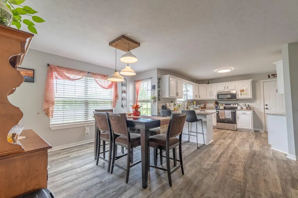 207 Clover Pointe Drive Somerset KY 42503