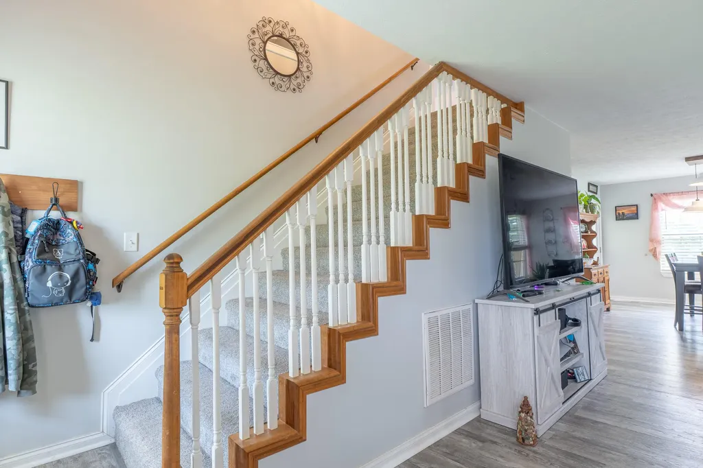 207 Clover Pointe Drive Somerset KY 42503