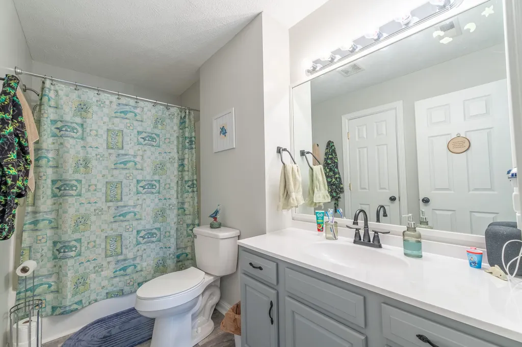 207 Clover Pointe Drive Somerset KY 42503