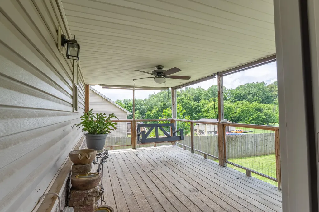 207 Clover Pointe Drive Somerset KY 42503