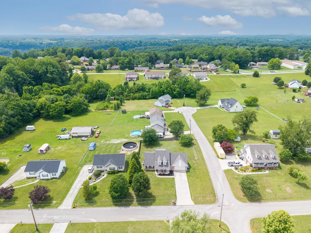 207 Clover Pointe Drive Somerset KY 42503