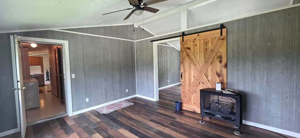 100 N Shady Lane Eubank KY 42567