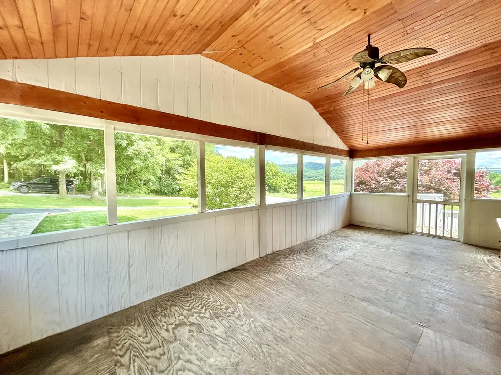 868 Ky-1258 Monticello KY 42633