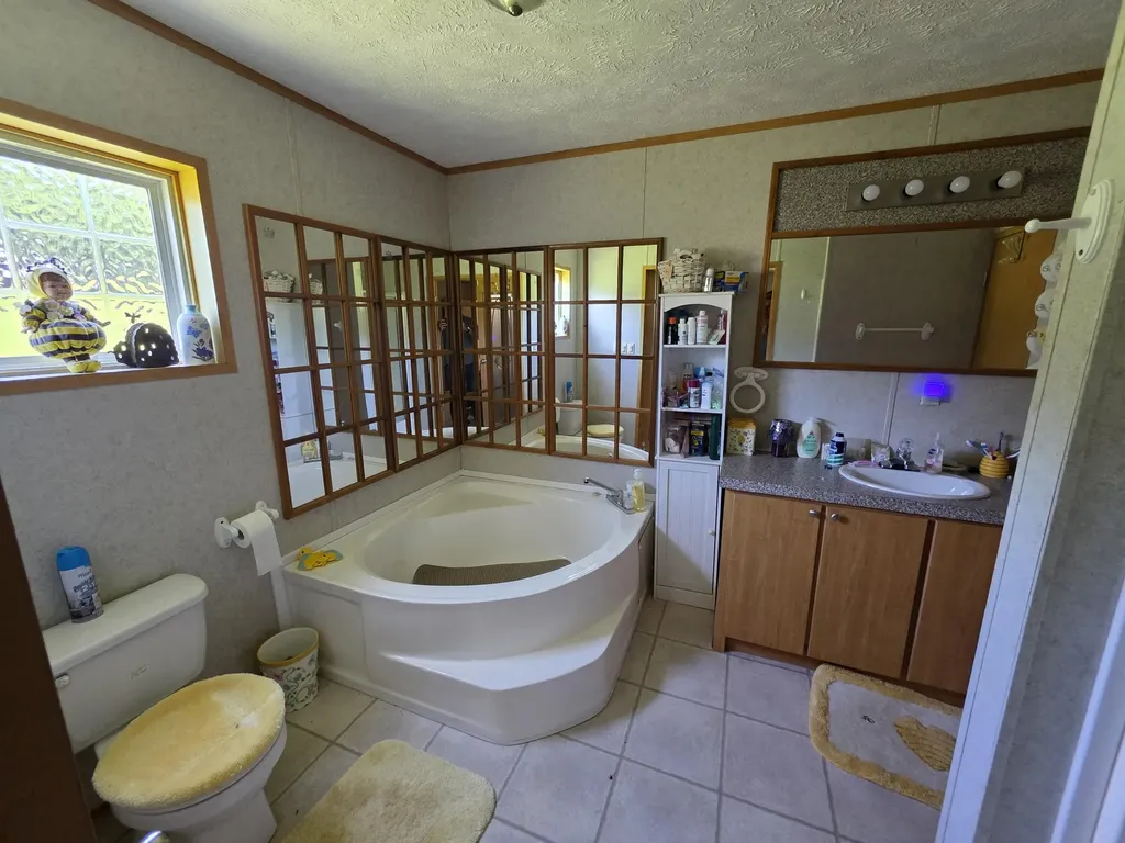 172 Boston Hill Road Monticello KY 42633