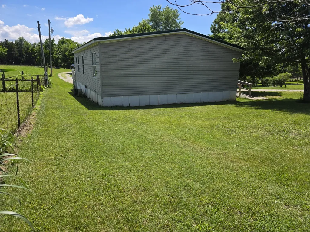 172 Boston Hill Road Monticello KY 42633