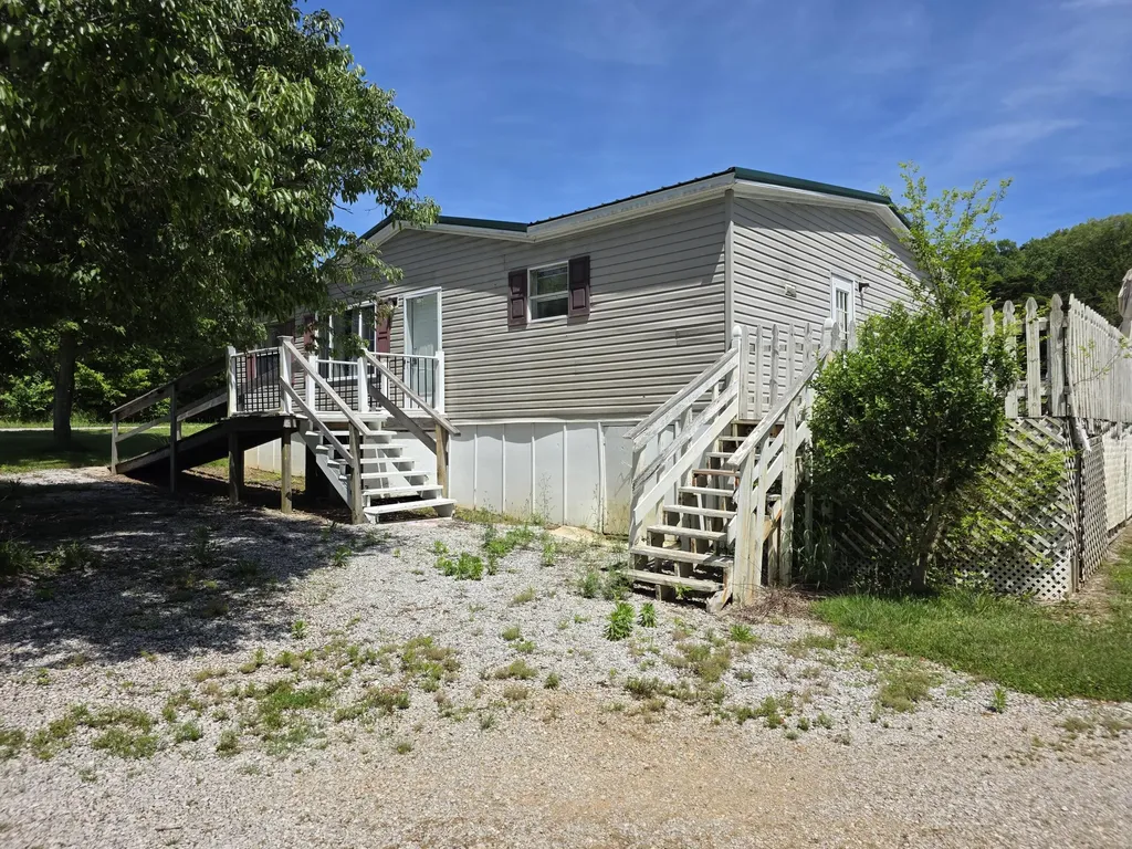 172 Boston Hill Road Monticello KY 42633