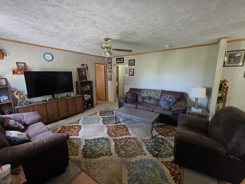 172 Boston Hill Road Monticello KY 42633