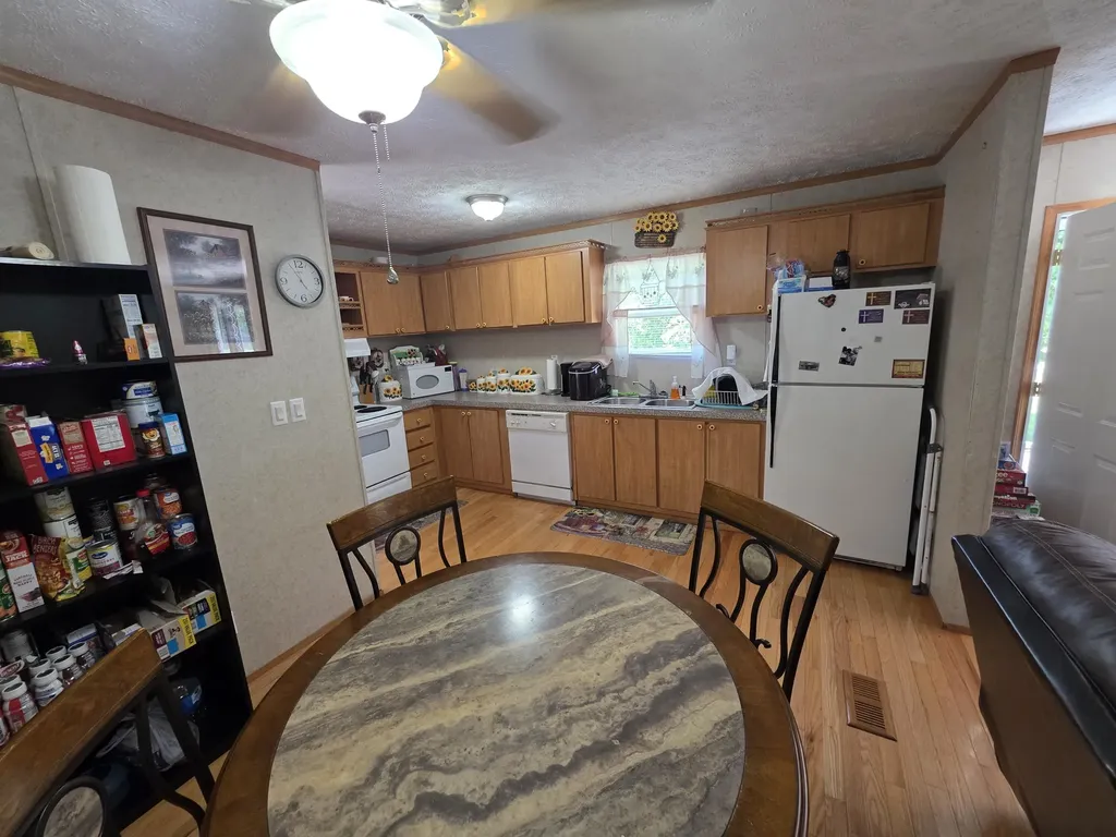 172 Boston Hill Road Monticello KY 42633