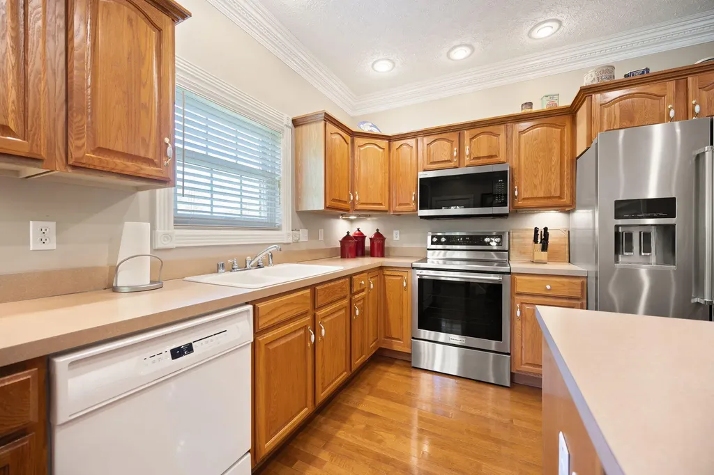 556 Murphy Lane Jamestown KY 42629