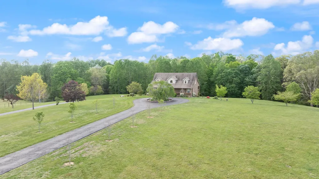 556 Murphy Lane Jamestown KY 42629
