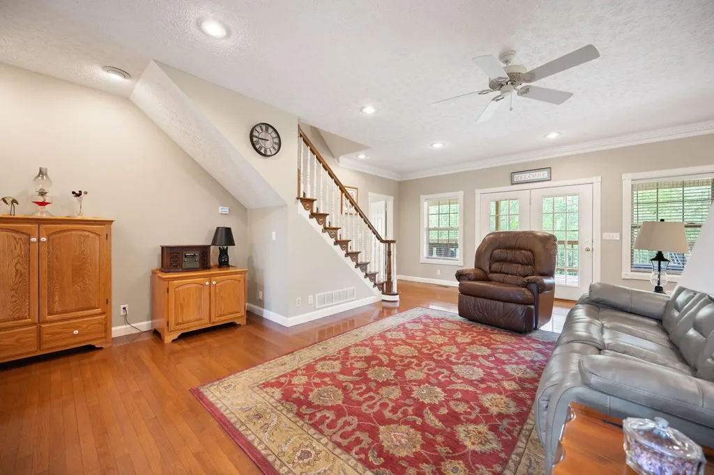 556 Murphy Lane Jamestown KY 42629