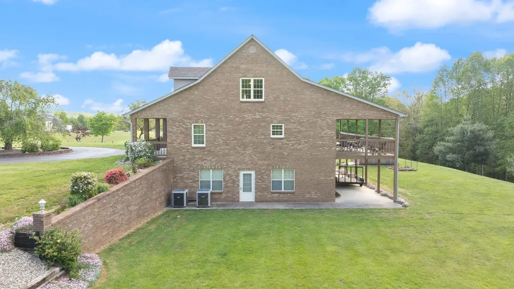556 Murphy Lane Jamestown KY 42629