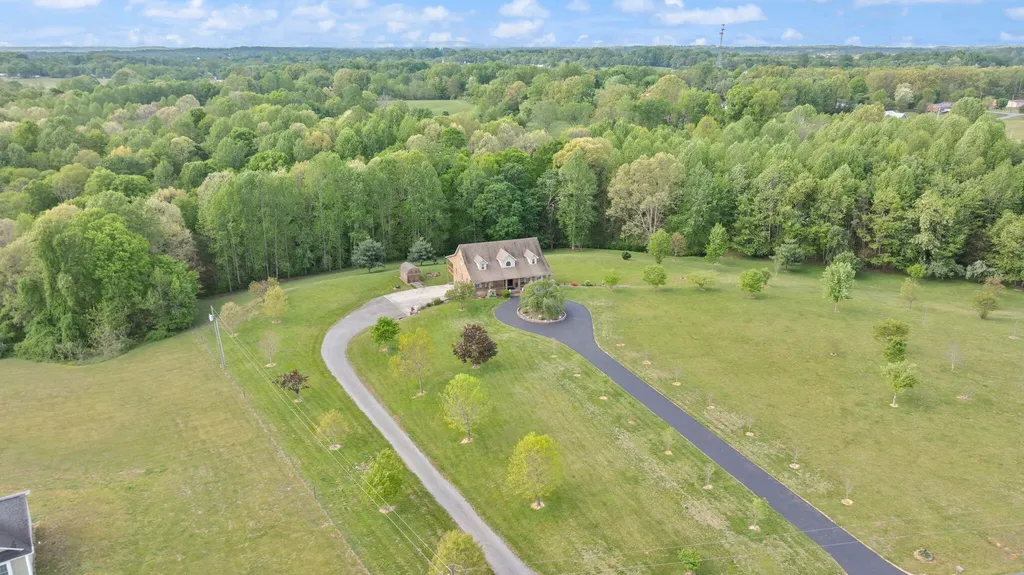 556 Murphy Lane Jamestown KY 42629