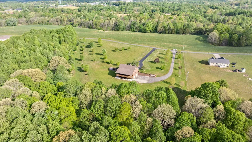 556 Murphy Lane Jamestown KY 42629