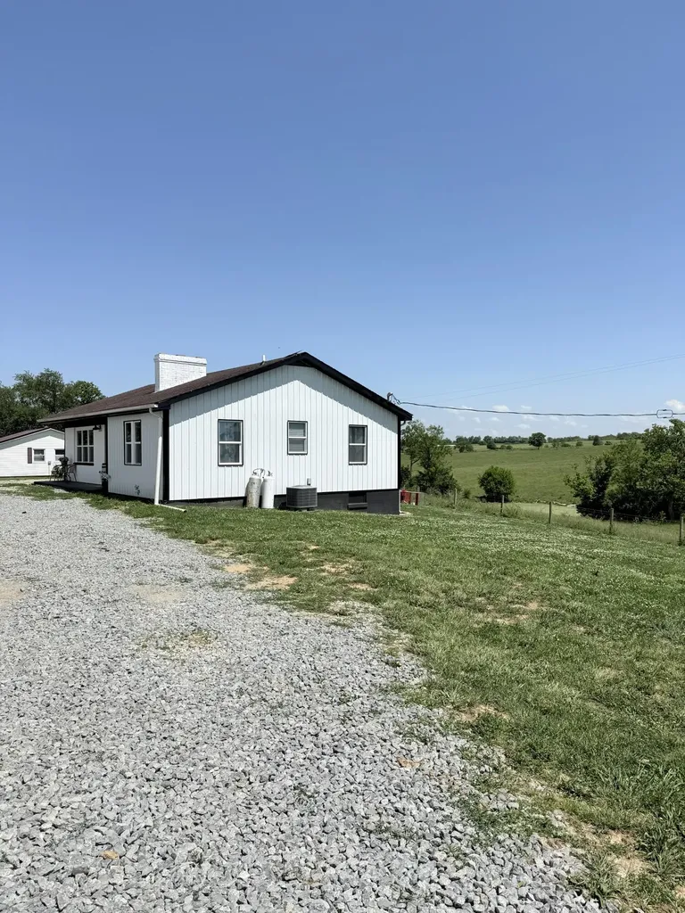 1330 Republican Pike Cynthiana KY 41031