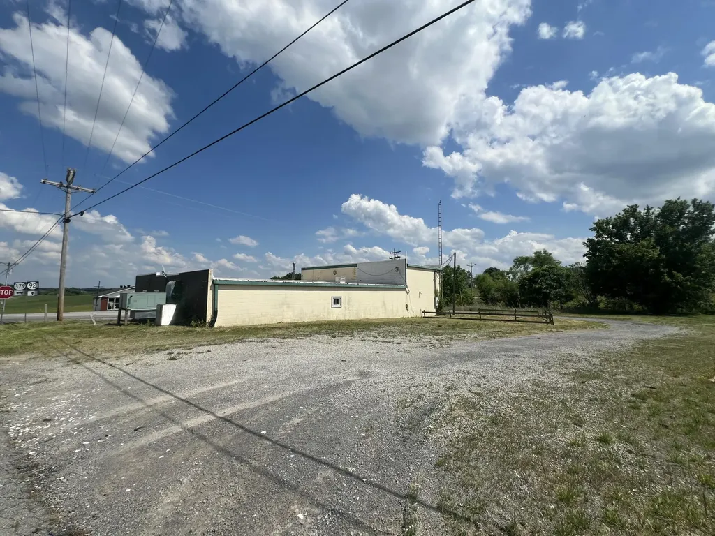 4661 Kentucky 379 Russell Springs KY 42642