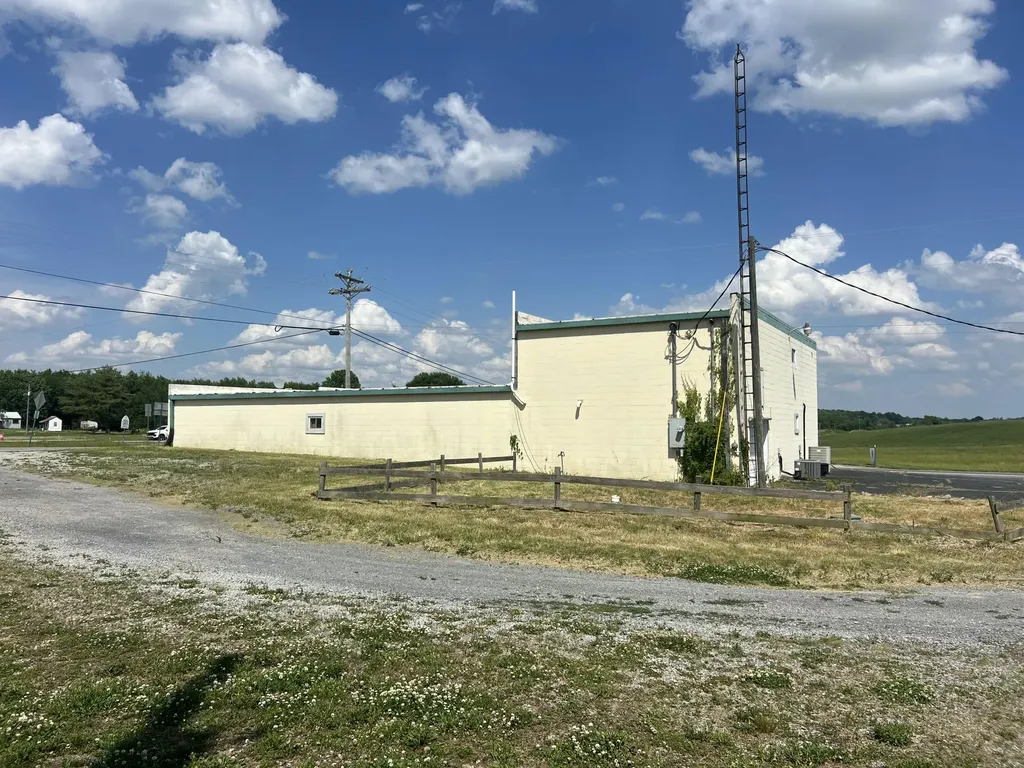 4661 Kentucky 379 Russell Springs KY 42642