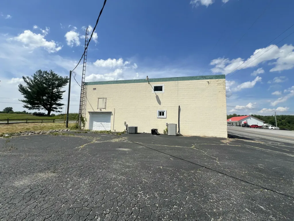 4661 Kentucky 379 Russell Springs KY 42642