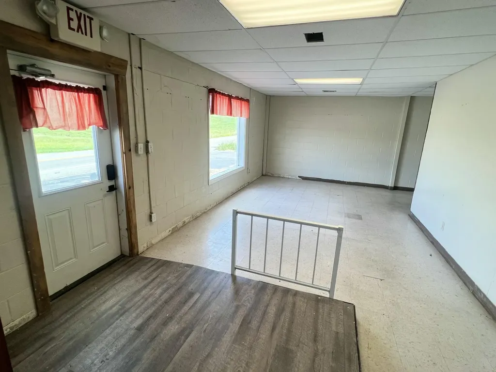 4661 Kentucky 379 Russell Springs KY 42642