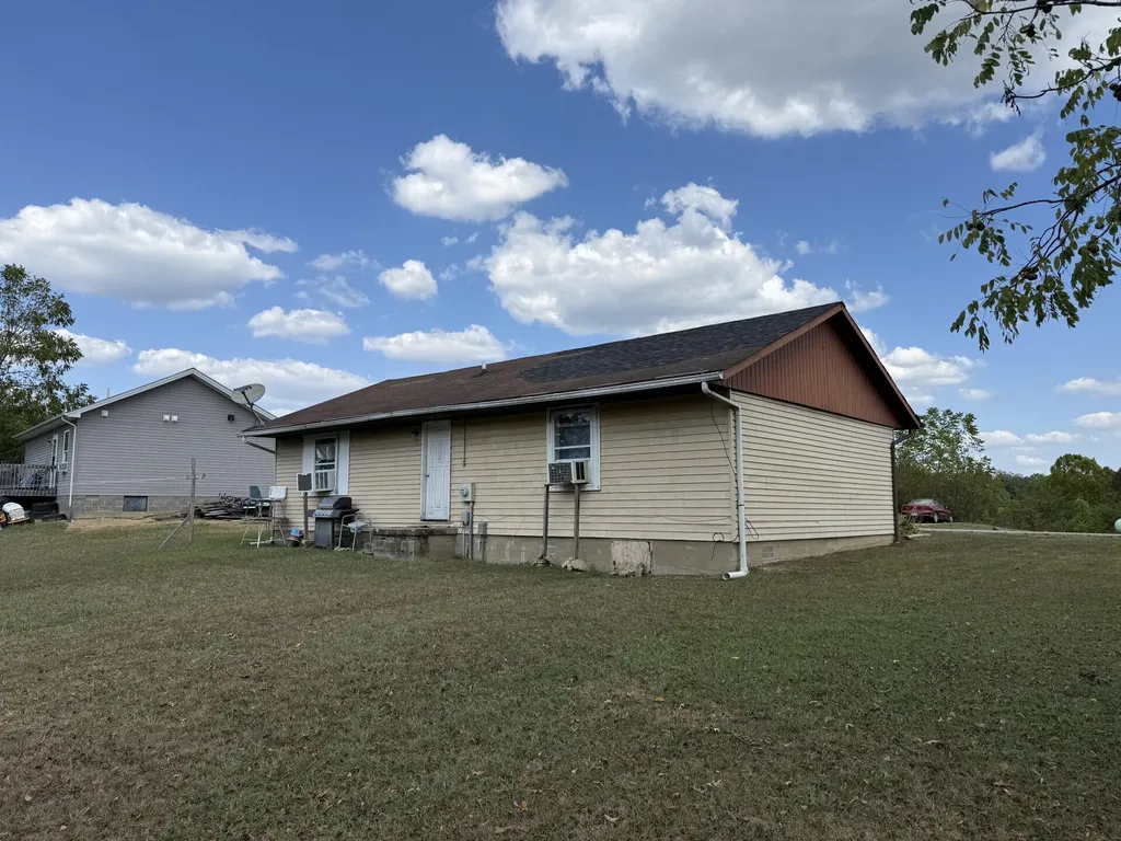 208 Strawberry Lane Olive Hill KY 41164