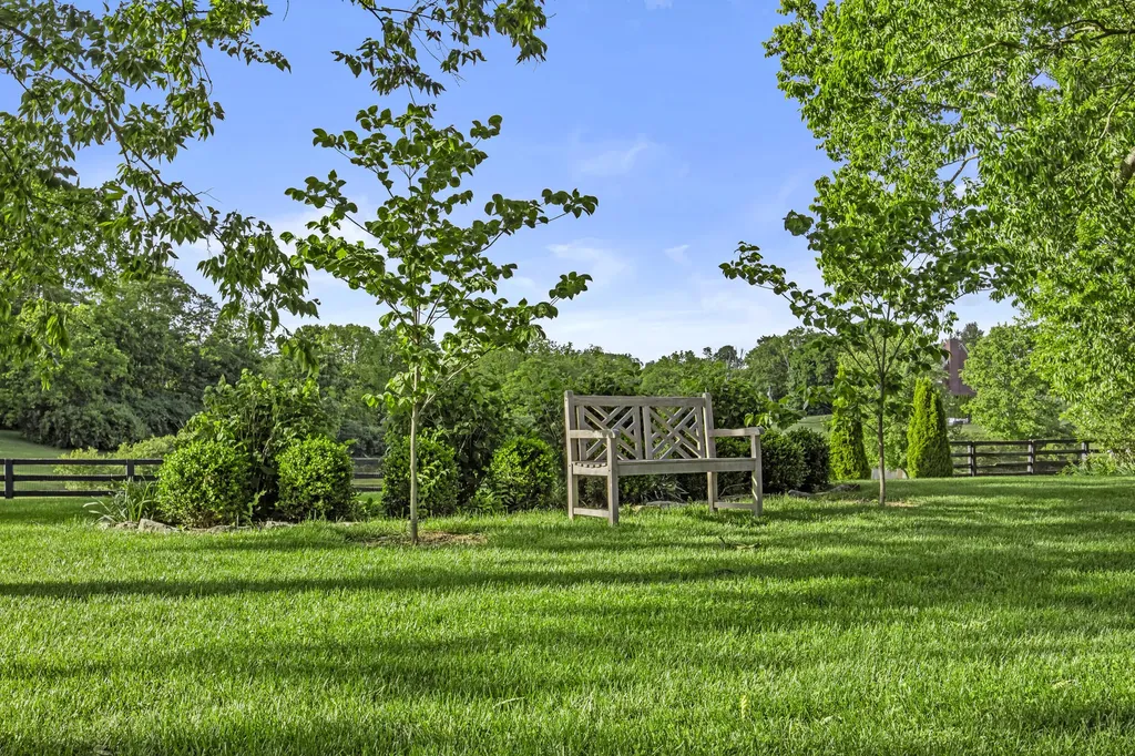 3201 Raven Creek Drive Lexington KY 40515