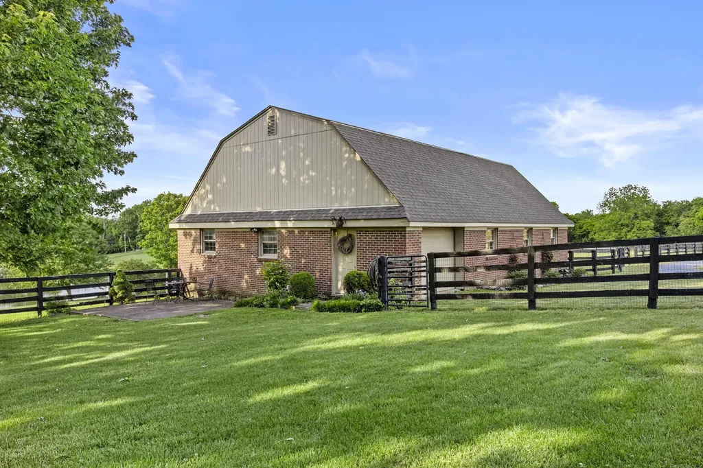 3201 Raven Creek Drive Lexington KY 40515