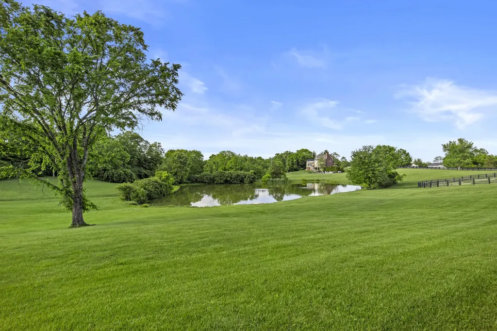 3201 Raven Creek Drive Lexington KY 40515