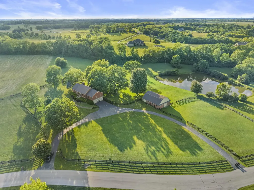 3201 Raven Creek Drive Lexington KY 40515