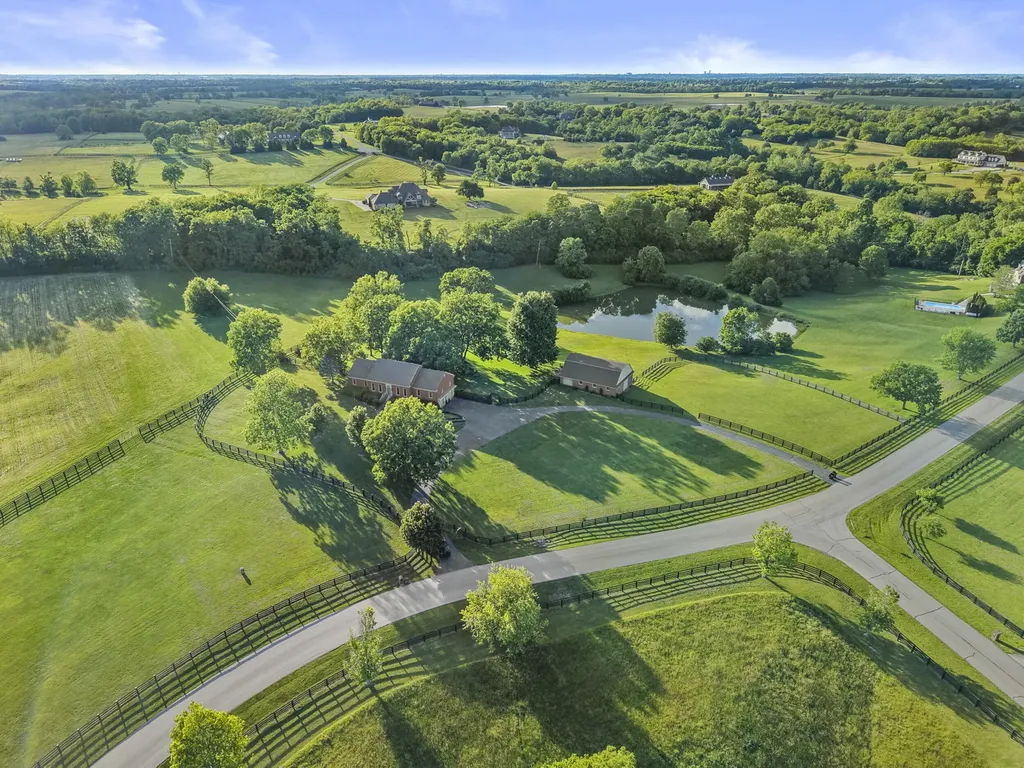 3201 Raven Creek Drive Lexington KY 40515