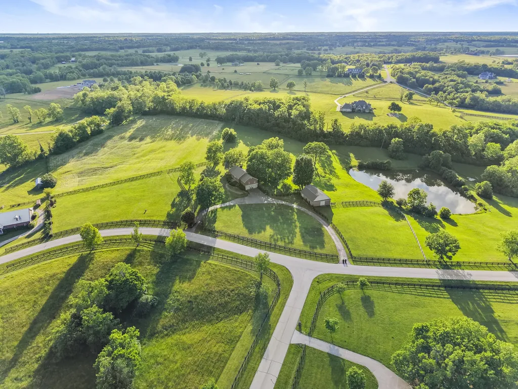 3201 Raven Creek Drive Lexington KY 40515